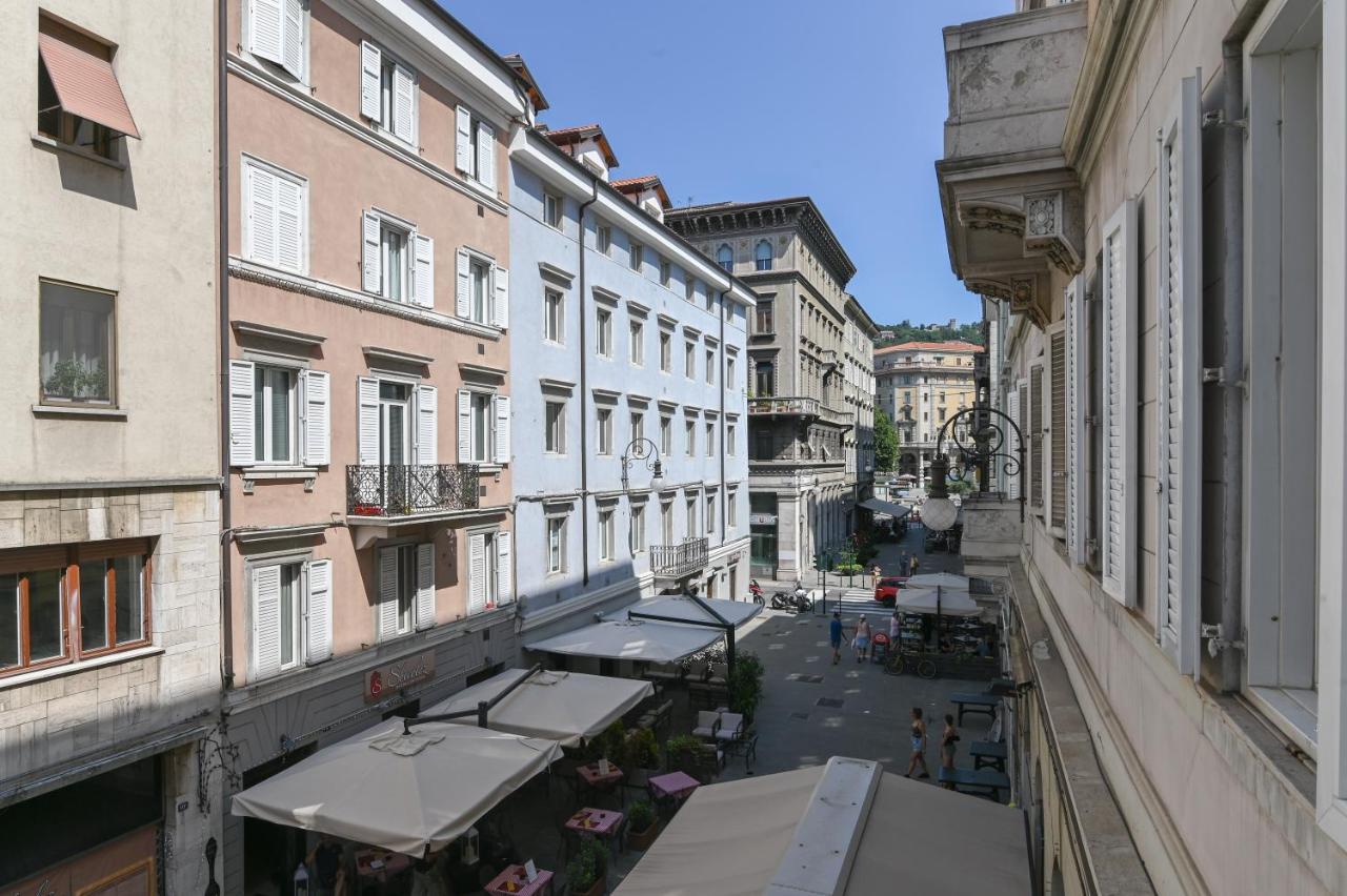Adria Luxury Residence - Centro Trieste Exteriör bild