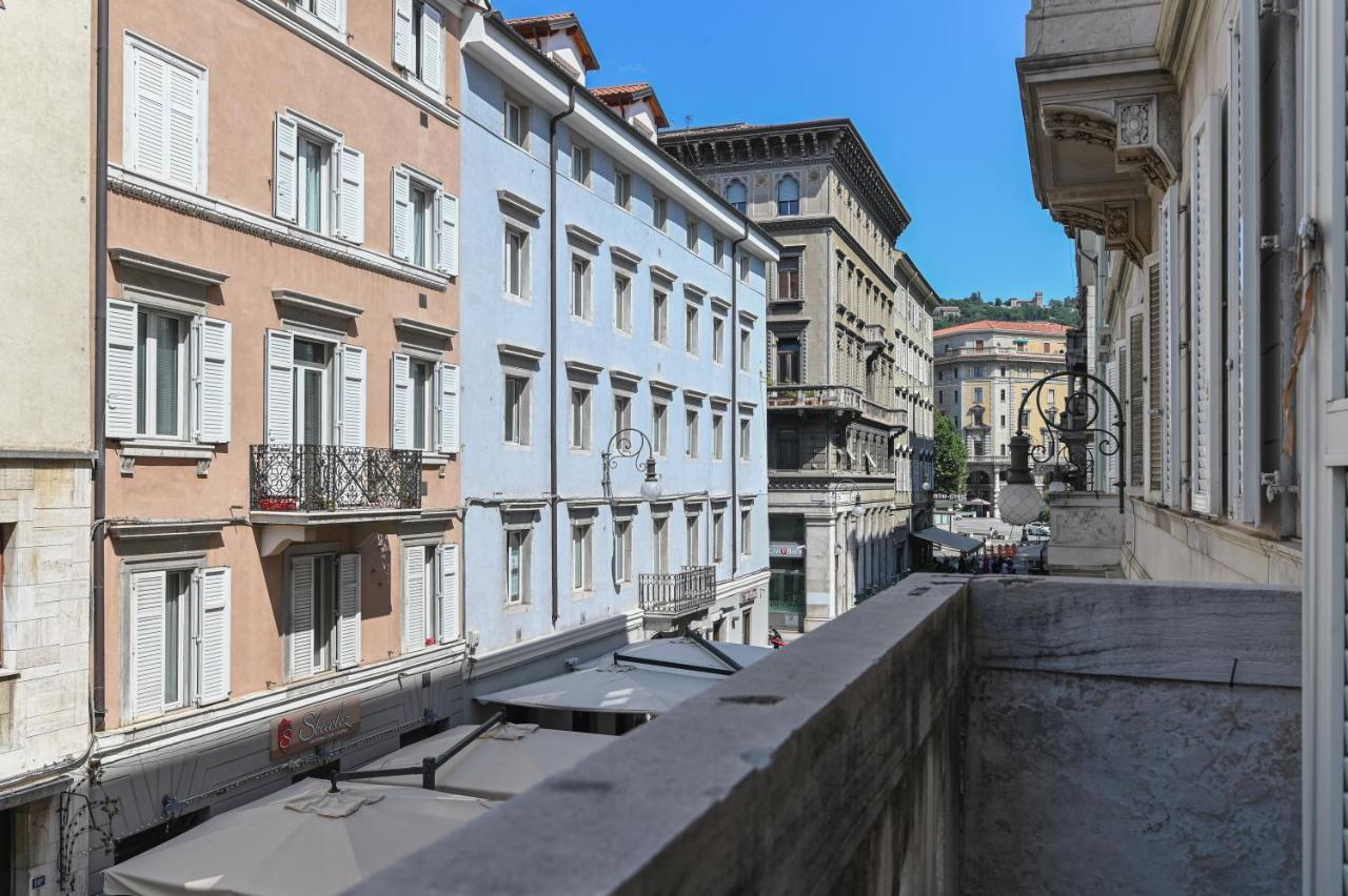 Adria Luxury Residence - Centro Trieste Exteriör bild